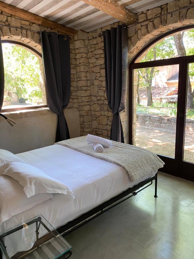Hotel Lou Caleu Restaurant Le Rocher Des Abeilles Saint-Martin-de-Castillon المظهر الخارجي الصورة