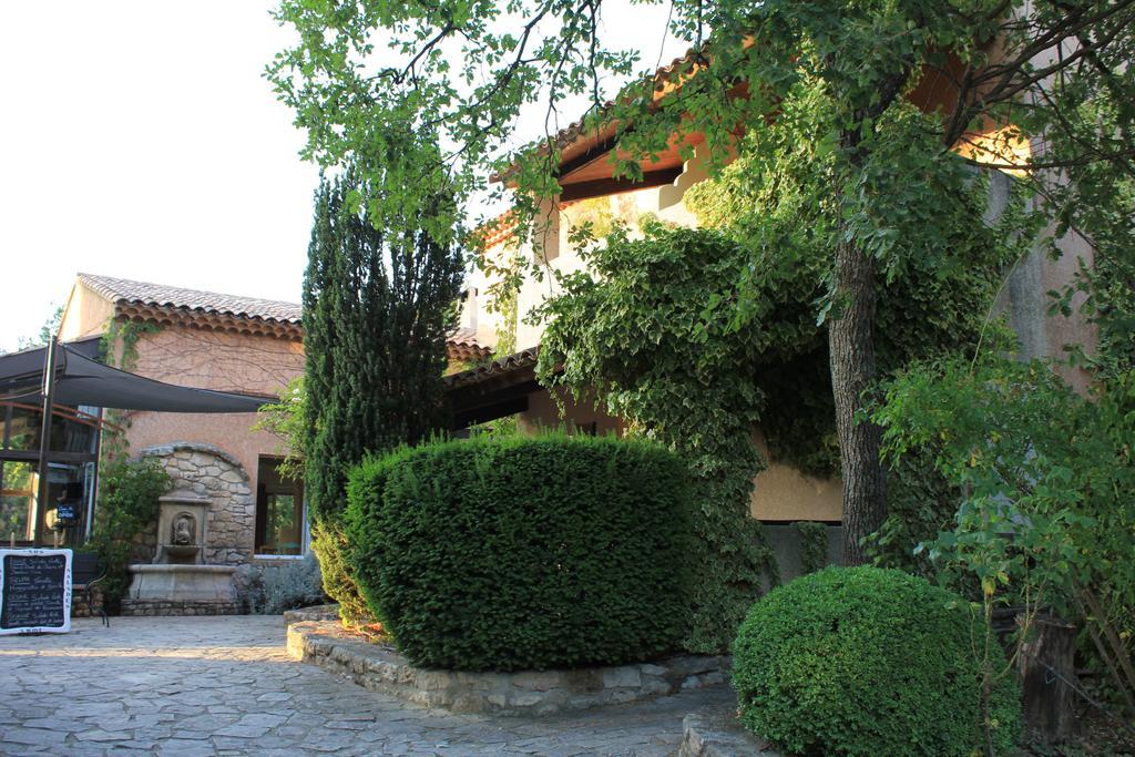 Hotel Lou Caleu Restaurant Le Rocher Des Abeilles Saint-Martin-de-Castillon المظهر الخارجي الصورة