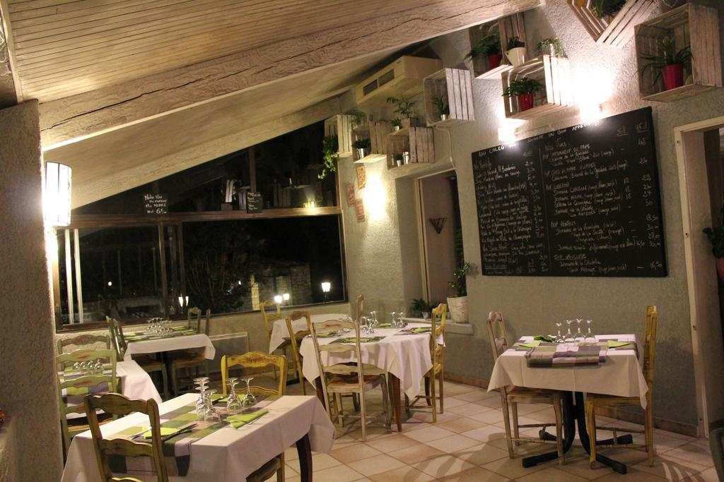 Hotel Lou Caleu Restaurant Le Rocher Des Abeilles Saint-Martin-de-Castillon المظهر الخارجي الصورة
