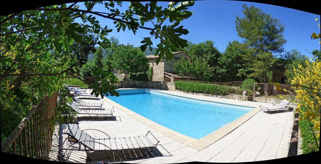 Hotel Lou Caleu Restaurant Le Rocher Des Abeilles Saint-Martin-de-Castillon المظهر الخارجي الصورة